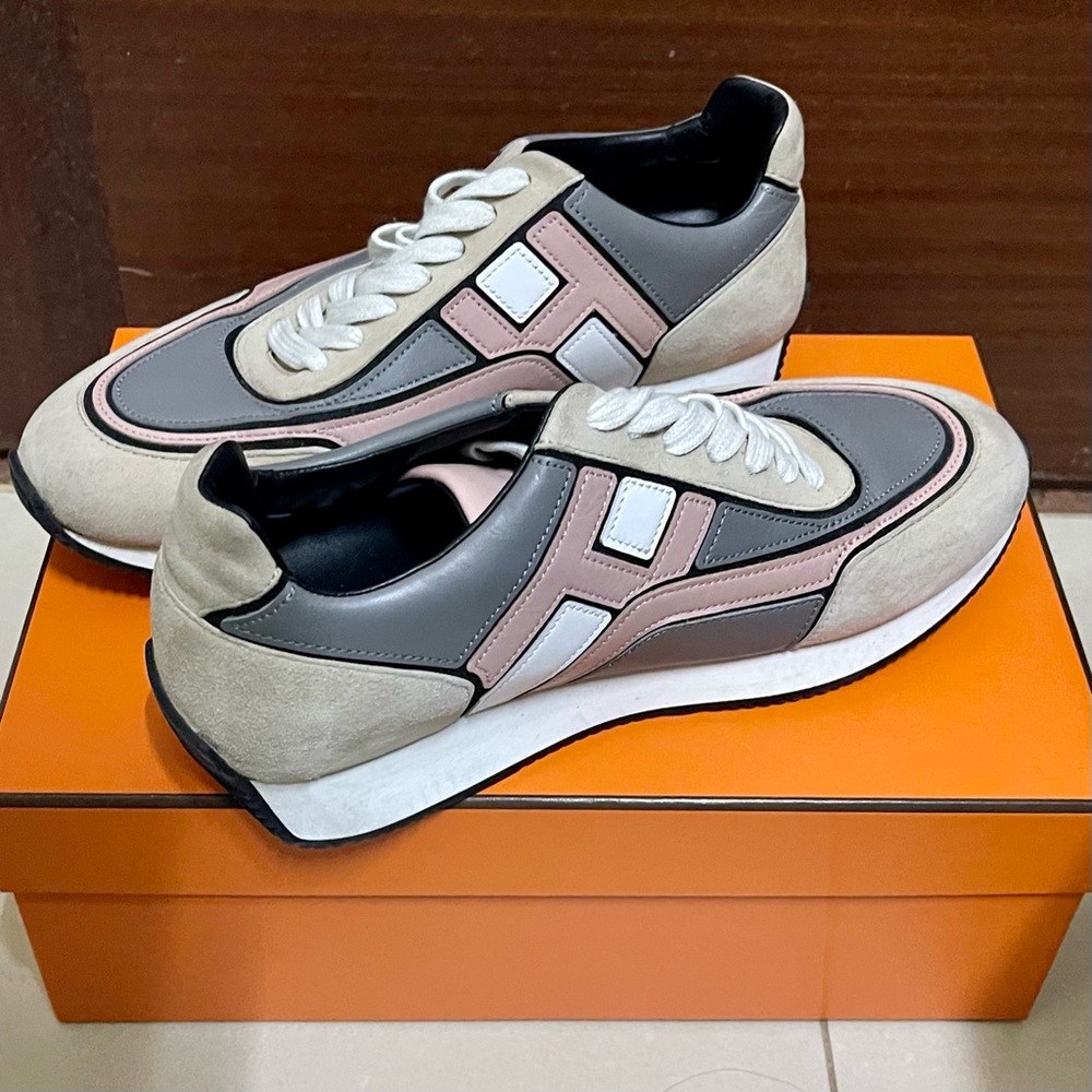 100% authentic Hermes sneakers